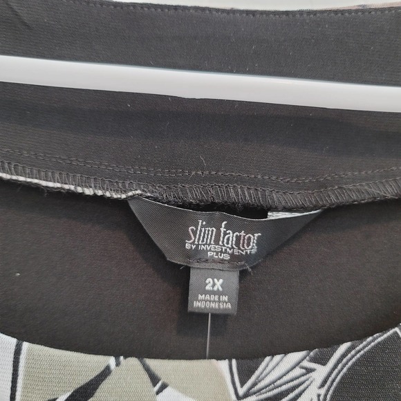 NWT Slim Factor by Investments Black Jungle Sleeveless Top Women's Size 2X - Picture 4 of 7